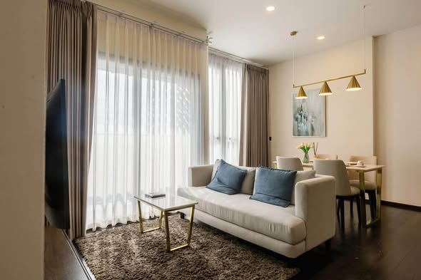 living room and bedroom of Park​ Origin​ Thonglor