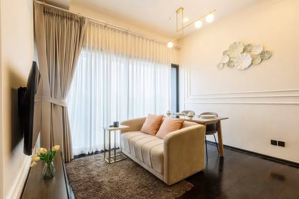 living room and bedroom of Park​ Origin​ Thonglor