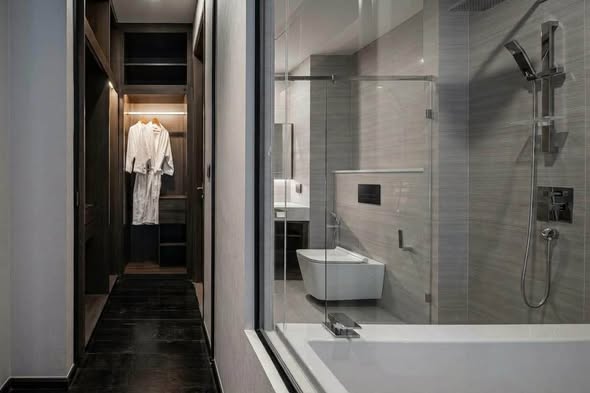 room interior and bathroom of Park​ Origin​ Thonglor
