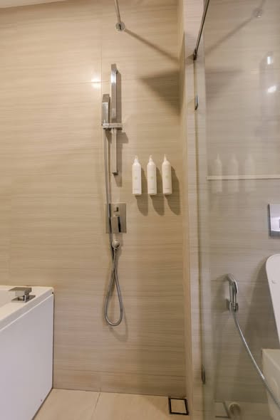 room interior and bathroom of Park​ Origin​ Thonglor