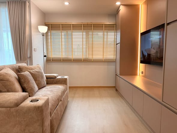 bedroom and living room and room interior of Park Thonglor Tower