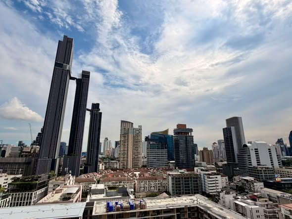 Park Thonglor Tower