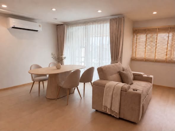 living room and bedroom and room interior of Park Thonglor Tower