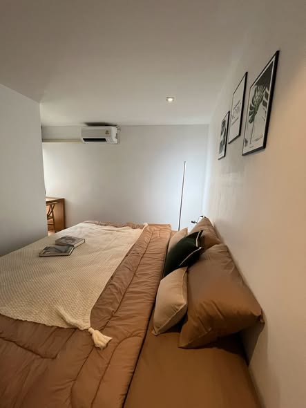 bedroom of Pentafield City Residence