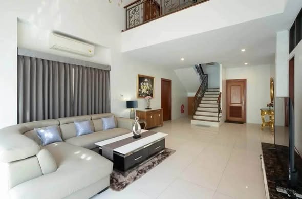 bedroom and living room of Perfect Masterpiece Rama 9-Krungthep Kreetha