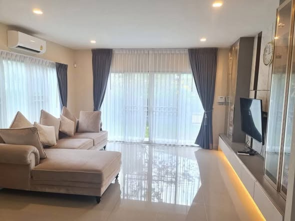 living room and bedroom of Perfect Place Rama 9-Krungthep Kreetha