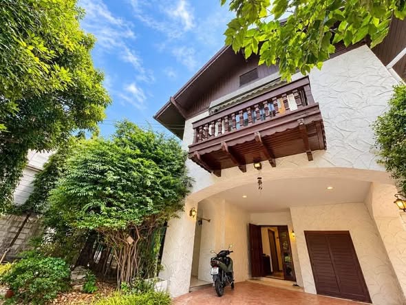 Pet and Peace Family House
