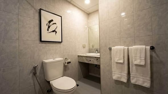 bathroom of Phaholyothin Place Plaza