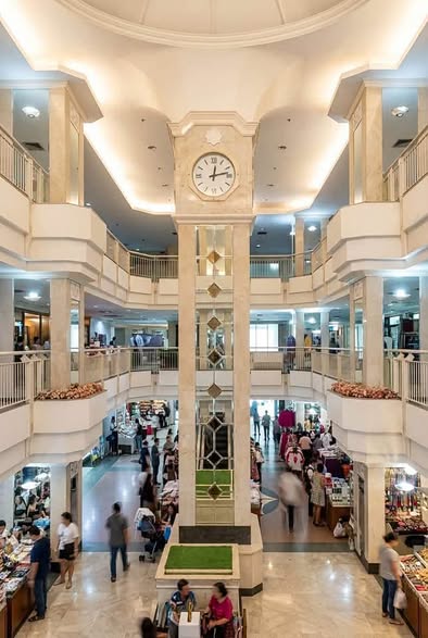 Phaholyothin Place Plaza