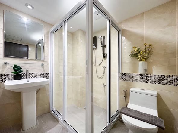 room interior and bathroom of Ping Plus Condominium คอนโด ช้างคลาน