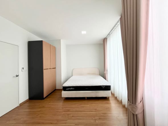 bedroom and room interior of Pleno Sukhumvit-Bangna 2