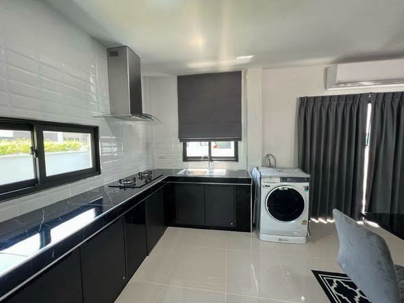 kitchen of Pleno Sukhumvit-Bangna 2