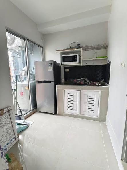 Plum Condo Bang Yai Station.