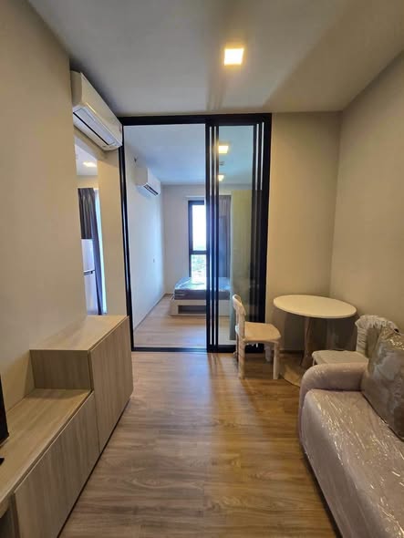 room interior of Plum Condo New West
