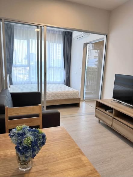 bedroom and room interior of Plum Condo Sukhumvit 62