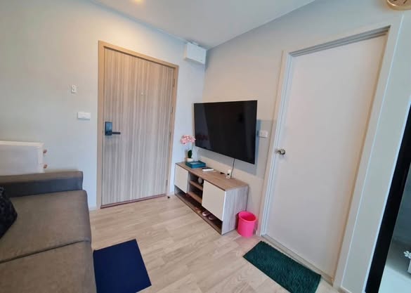 bedroom and room interior of Plum Condo Sukhumvit 97.1