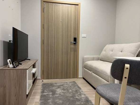 bedroom and room interior of Plum Condo Sukhumvit 97.1