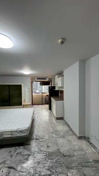 bedroom of Pratunam Prestige Condominium