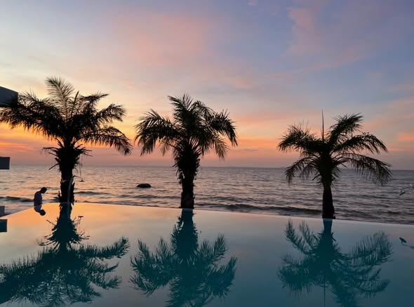 pool of Pure Sunset Beach