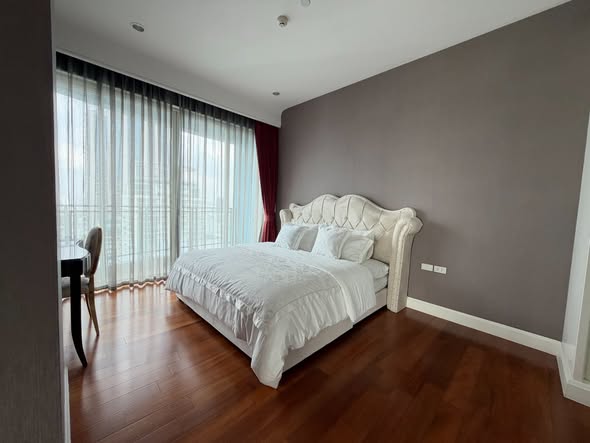 bedroom of Q Lang Suan