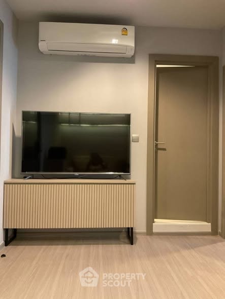 bedroom of Q Prasarnmit