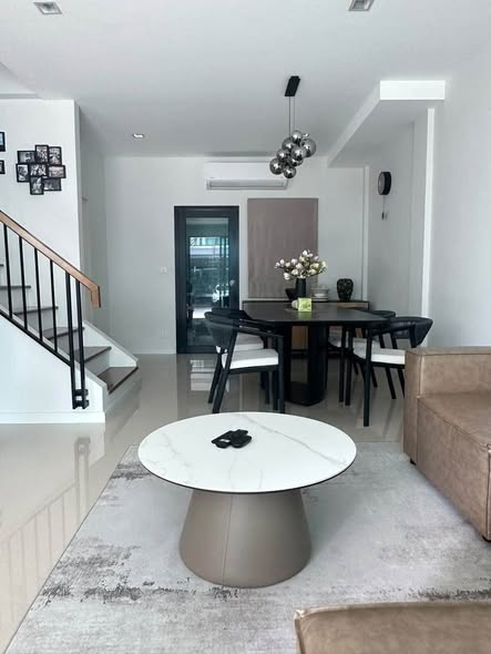 living room and room interior of Q Prime Sukhumvit 77 [คิว ไพร์ม สุขุมวิท 77]