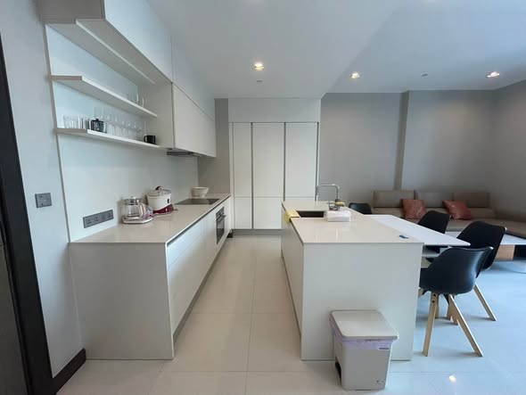 kitchen of Q1 Sukhumvit Condo by Q House