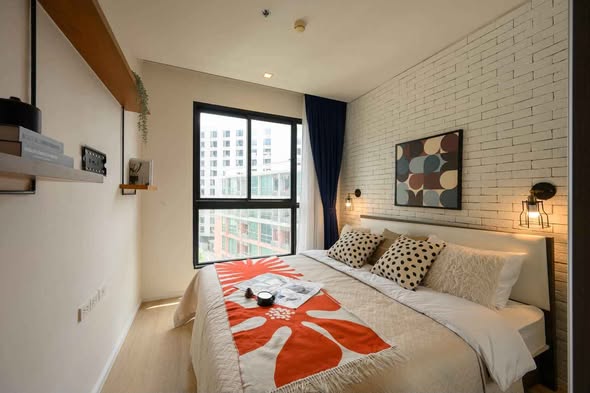bedroom of Quinn Ratchada 17