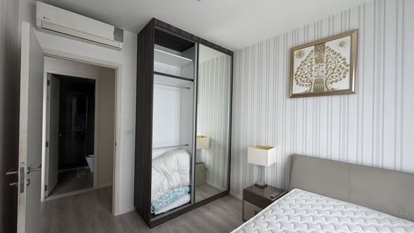 bedroom and room interior of Quinn Ratchada 17
