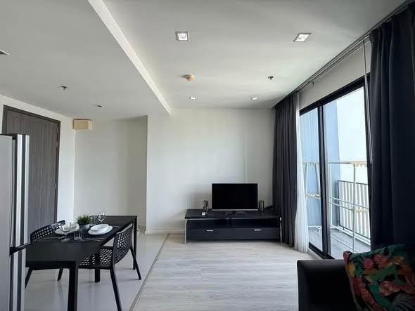 living room and bedroom of Quinn Ratchada 17