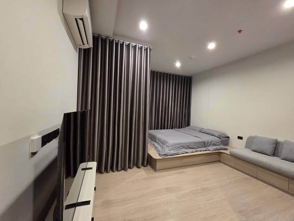bedroom and room interior of Reference Sathorn-Wongwianyai (เรฟเฟอเรนซ์ สาทร-วงเวียนใหญ่)