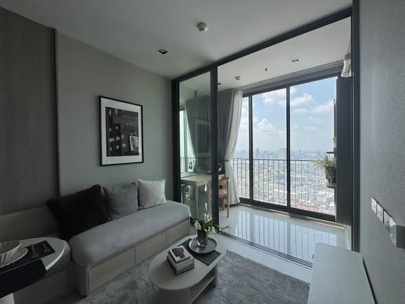 living room and bedroom and room interior of Reference Sathorn-Wongwianyai (เรฟเฟอเรนซ์ สาทร-วงเวียนใหญ่)