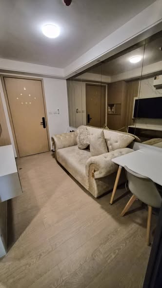 bedroom of Regal Srinakarin 40