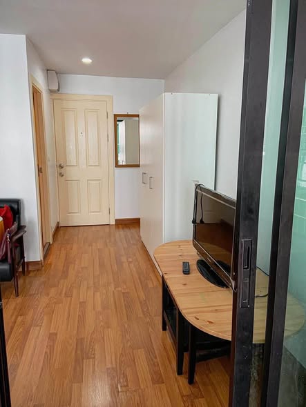 room interior of Regent Home 18