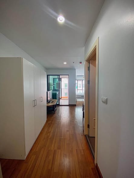room interior of Regent Home 18