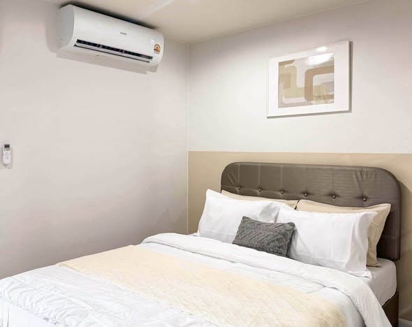 bedroom of Regent Home 2