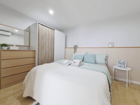 bedroom of Regent Home 2