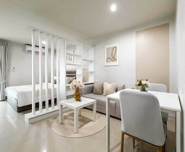 bedroom and living room of Regent Home 2