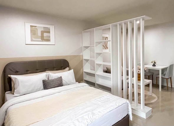 bedroom and room interior of Regent Home 2