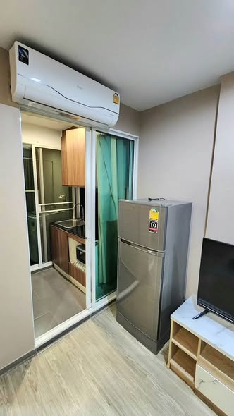 room interior and kitchen of Regent Home 97/1
