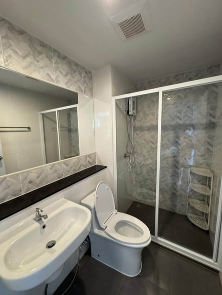 bathroom of Regent Home Bangna (รีเจ้นท์โฮม บางนา)