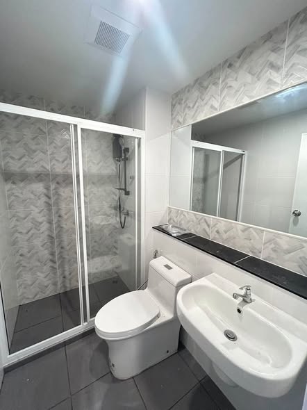 bathroom of Regent Home Bangna (รีเจ้นท์โฮม บางนา)