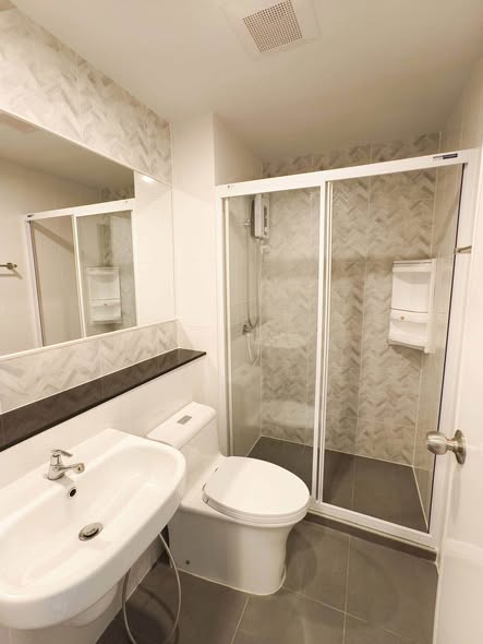 bathroom of Regent Home Bangna (รีเจ้นท์โฮม บางนา)