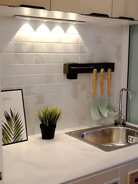bathroom and kitchen of Regent Home Bangna (รีเจ้นท์โฮม บางนา)