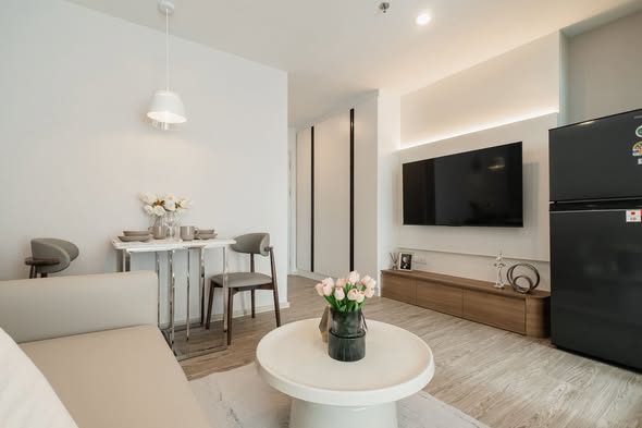 bedroom and living room of Regent Home Bangna (รีเจ้นท์โฮม บางนา)