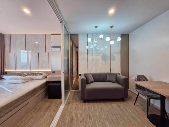living room and room interior of Regent Home Bangna (รีเจ้นท์โฮม บางนา)