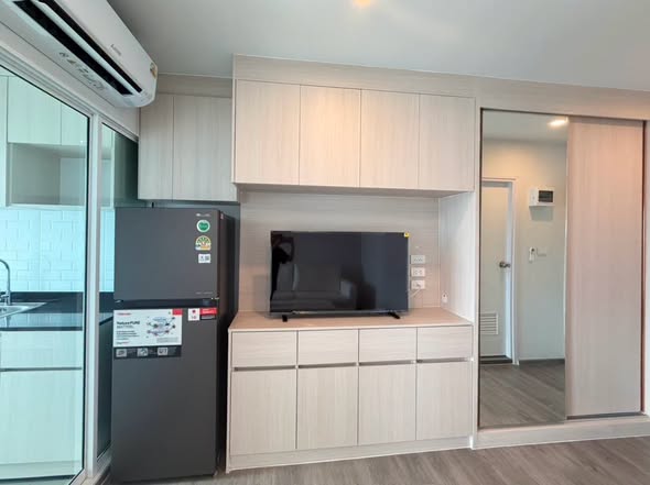 room interior and kitchen of Regent Home Bangna (รีเจ้นท์โฮม บางนา)