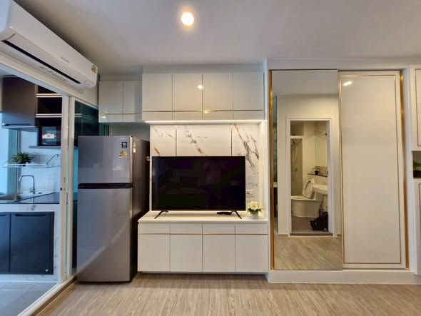 room interior and kitchen of Regent Home Bangna (รีเจ้นท์โฮม บางนา)