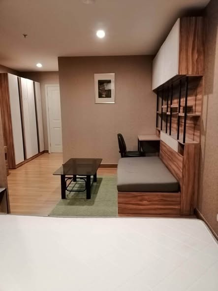 room interior of Regent Home Bangson 27