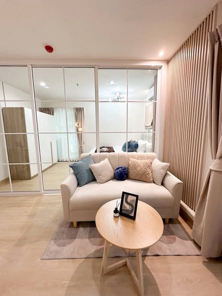 living room and room interior of Regent Home Bangson 28